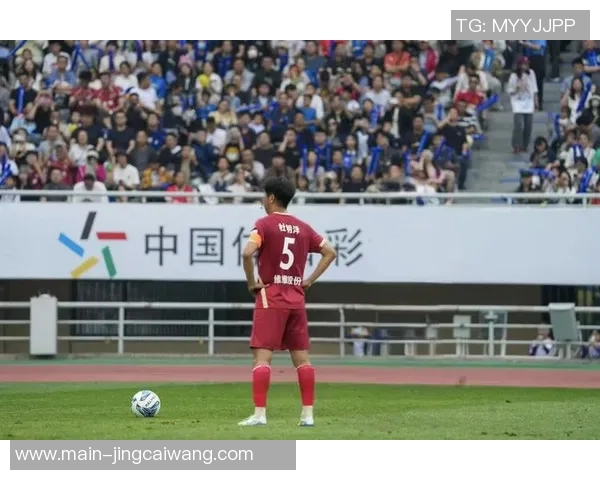 苏超球员殷嘉明的双面人生